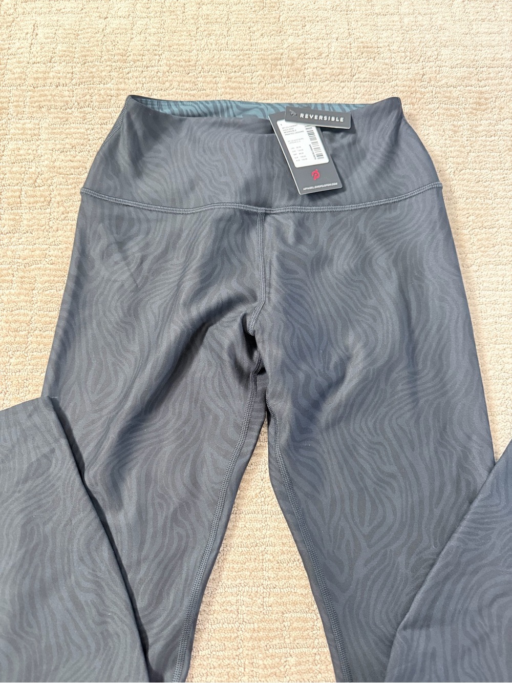 NWT S Peloton Cadent High Rise Reversible Printed Leggings